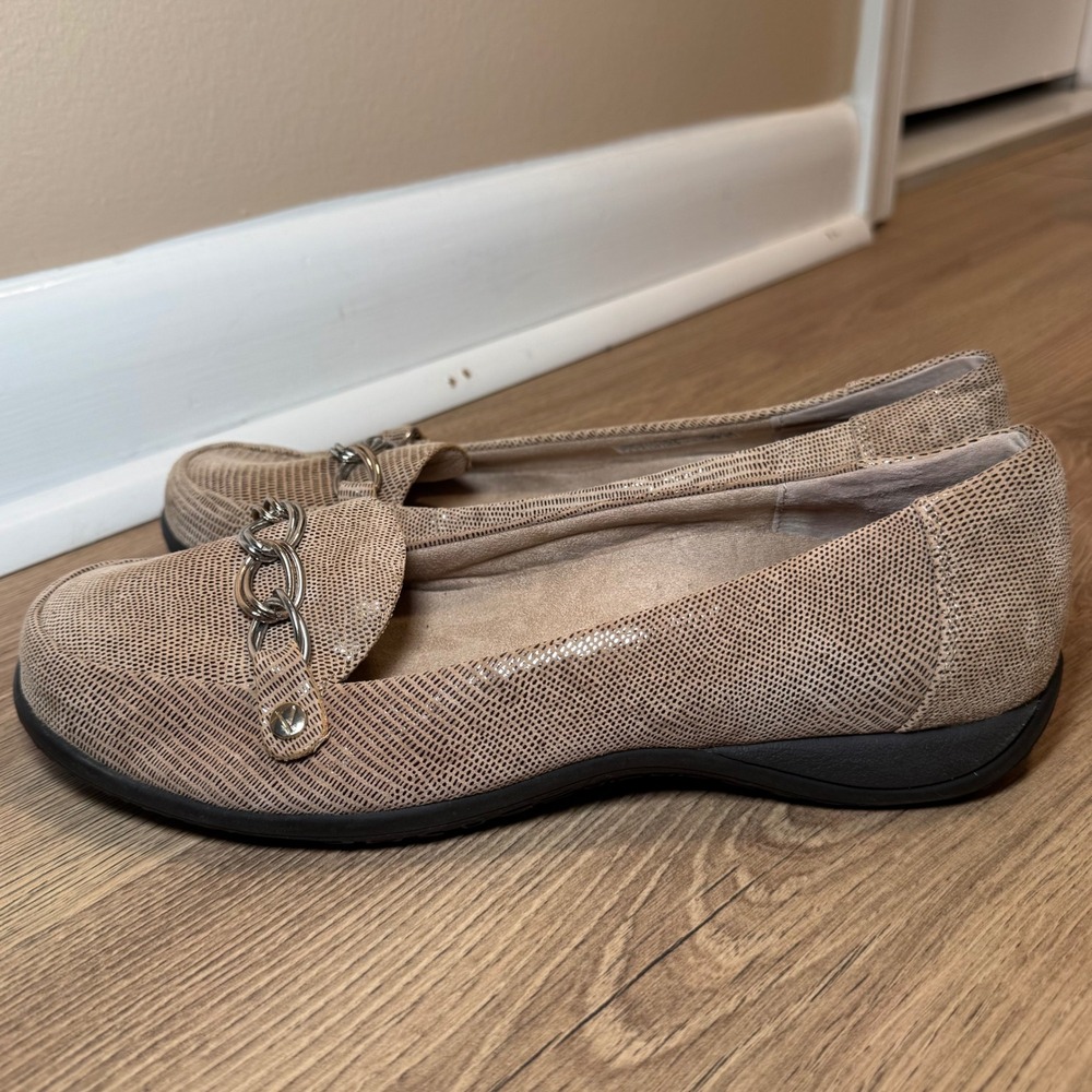 Vionic Alda Tan Snakeskin Leather Chain Loafers Flats Womens 8 Orthopedic Comfy